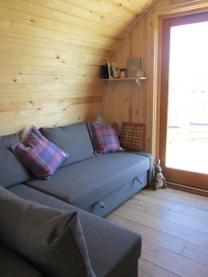 Loch Pods * Cromore